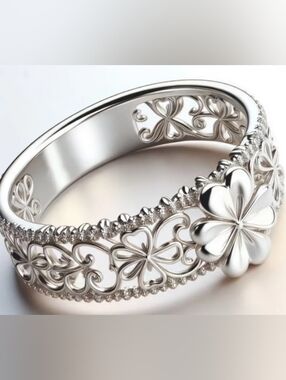 ♥️ 5/$20 Silvery Floral Band Ring Size 8